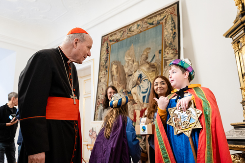 Sternsinger beim Kardinal / Erzdiözese Wien/ Schönlaub